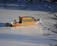 houseboat